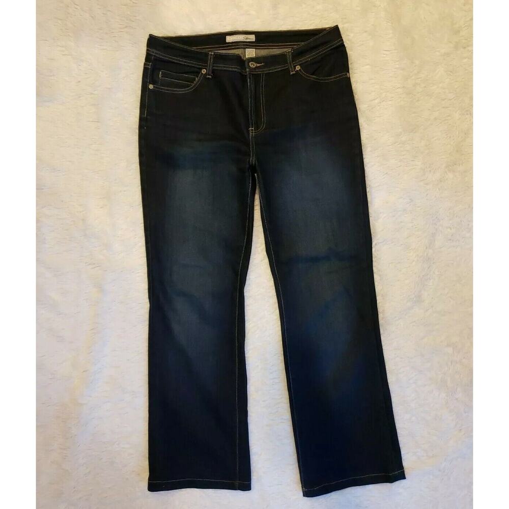 CHICO’S Platinum WR Quartz Jeans, Size 1R (US 8 Women's) Chico's Pants Dark Wash